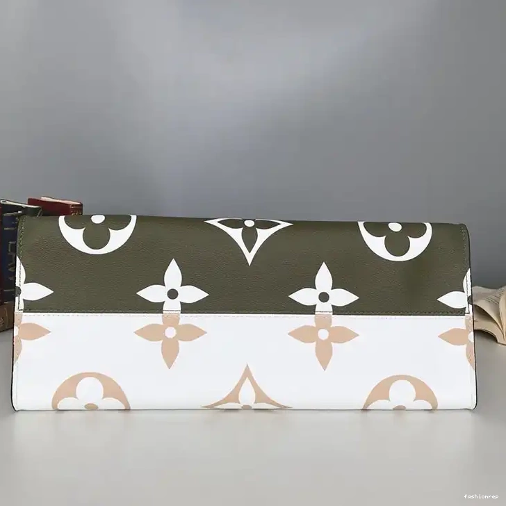 Fashionrep Bags 19T1L0701 LV 0712